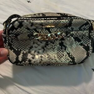 Steve Madden snake skin crossbody purse